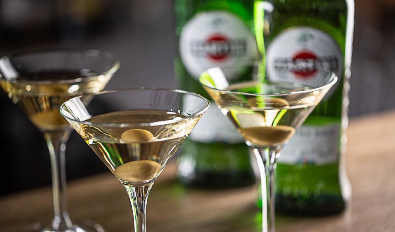 Der Drink von Martini & Rossi ist ein aromatisierter Likörwein