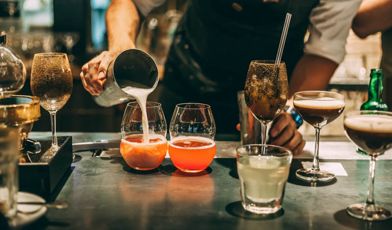 Auch Overproof Rum ist hochprozentig und eignet sich - wie Original Rum - gut für Longdrinks und Cocktails