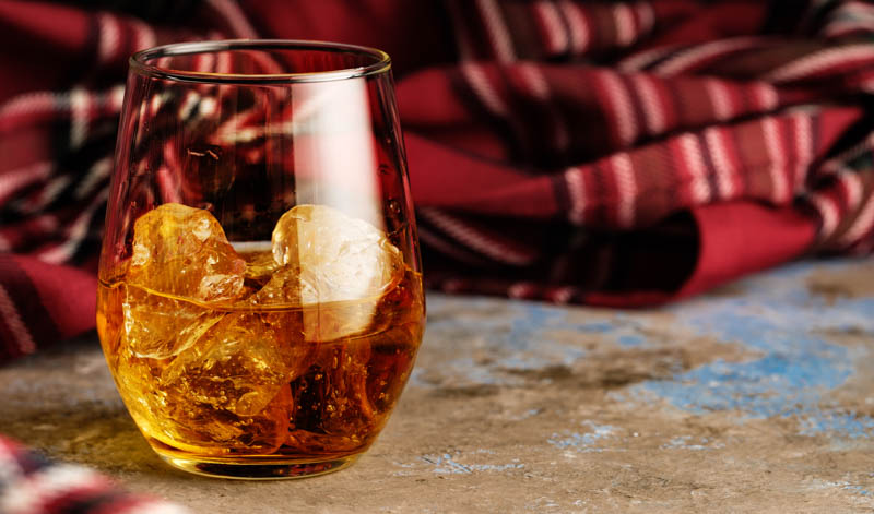 Irischer Whiskey unterscheidet sich auch durch seine Herstellungsweise von schottischem Whisky
