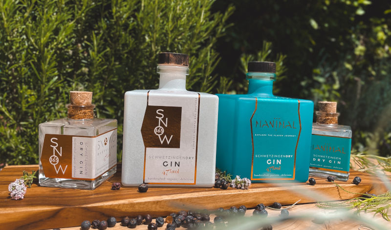 Die SNOWO Distillers begeistern mit ihren authentischen & natürlichen Gin-Kreationen.