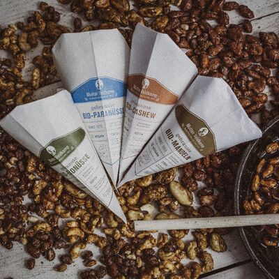 Hamburger gold almonds - tip bags mix set of 4 (1x organic almonds + 1x organic cashew + 1x organic Brazil nut + 1x organic peanut).